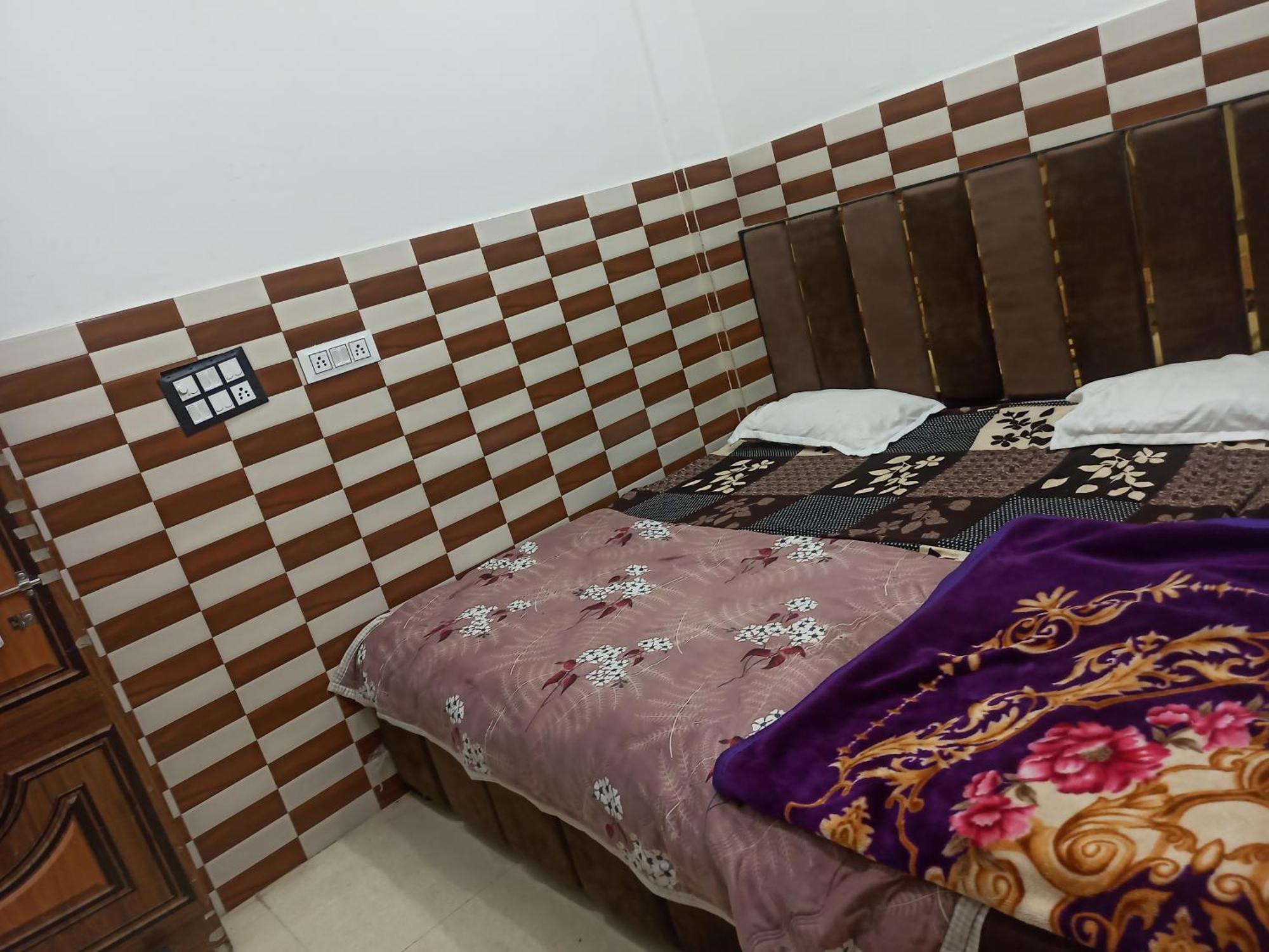 Hotel Mero Vrindavan Dham Zewnętrze zdjęcie