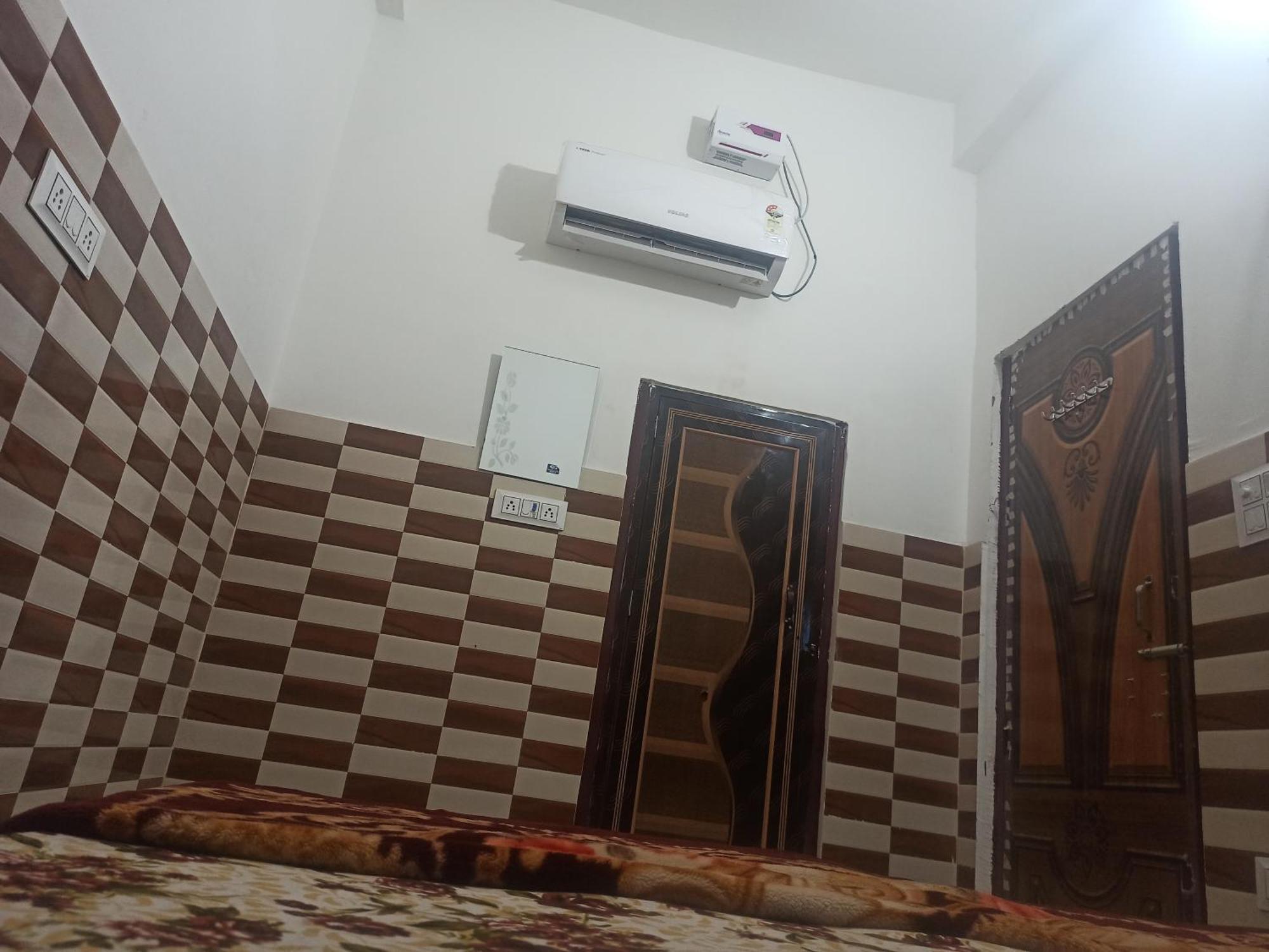Hotel Mero Vrindavan Dham Zewnętrze zdjęcie